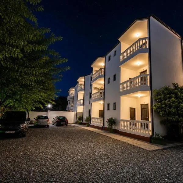 Hotel Bar Restaurant MANI, viešbutis mieste Velipojė