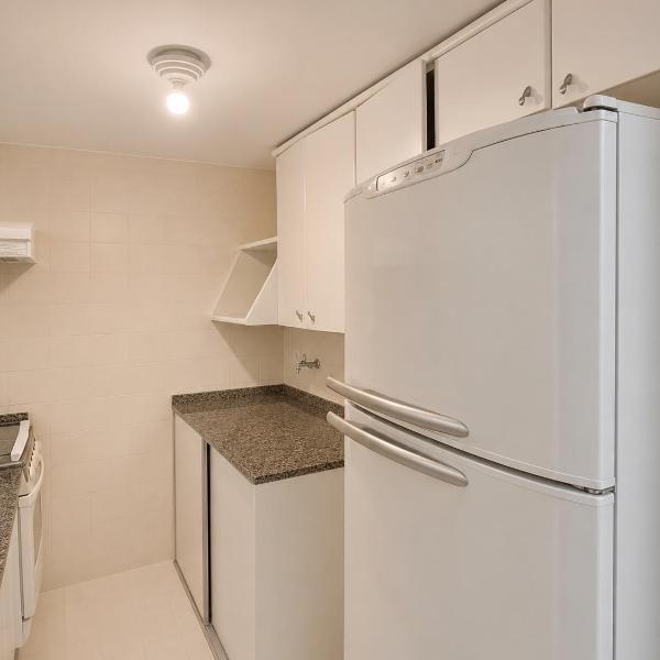 Studio completo 2 ambientes 3 camas máq lava seca Cozinha equipada e funcional Tv Smart Vaga garagem Rede proteção Higienopolis apto 806 Edificio Piratininga - Foto 4
