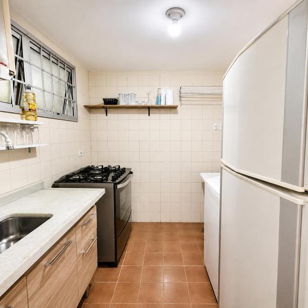 Higienopolis apartamento amplo, cama Queen Size padrão Luxo, com vaga garagem e vista da cidade, 10 andar, apto 1002 Edifício Piratininga, 2 minutos do shopping, entrada HOJE - Foto 3