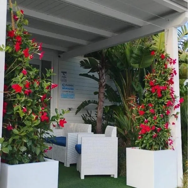 AURORA BEACH & SUITE, hotel a Margherita di Savoia