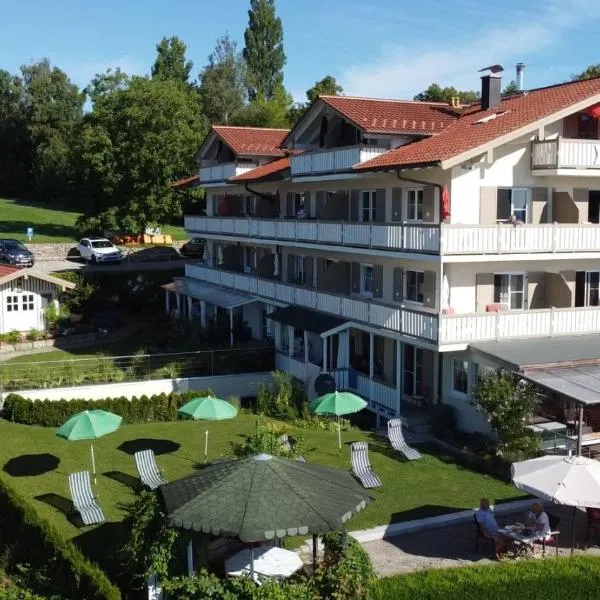 ChiemseeStern Vacation & Recreation Adults Only, hotell i Gstadt am Chiemsee