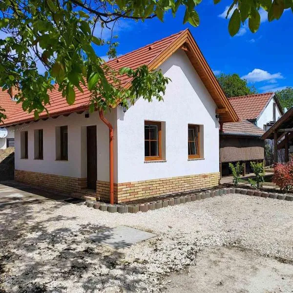 Strázsa Porta, hotell i Monor