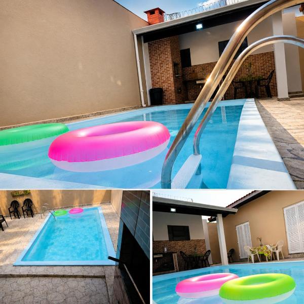 Casa Maravilhosa, Pé na Areia com Piscina, Área Gourmet com Churrasqueira em Deck Coberto Frente a Piscina, Mesa de Bilhar, 4 Quartos Confortáveis, Sendo 2 Suítes, Cozinha Americana e Sala de Jantar, Ampla Garagem para 6 Carros - Mercado na rua da Casa