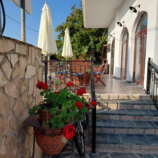 Villa Camellia، فندق في فراسنا