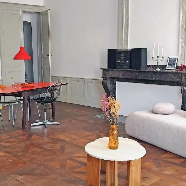 Orphé37, grand appartement cocon au cœur de la Gascogne artistique, hotell sihtkohas Lectoure