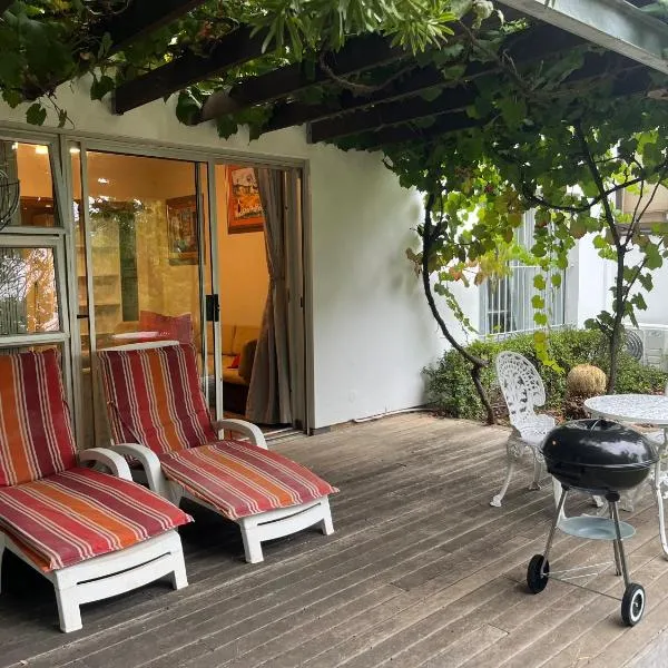 Benevolent Stylish Cottage, hotel a Stellenbosch