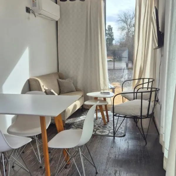 Cubil Amarillo. Casa conteiner 1 dormitorio, khách sạn ở General Roca