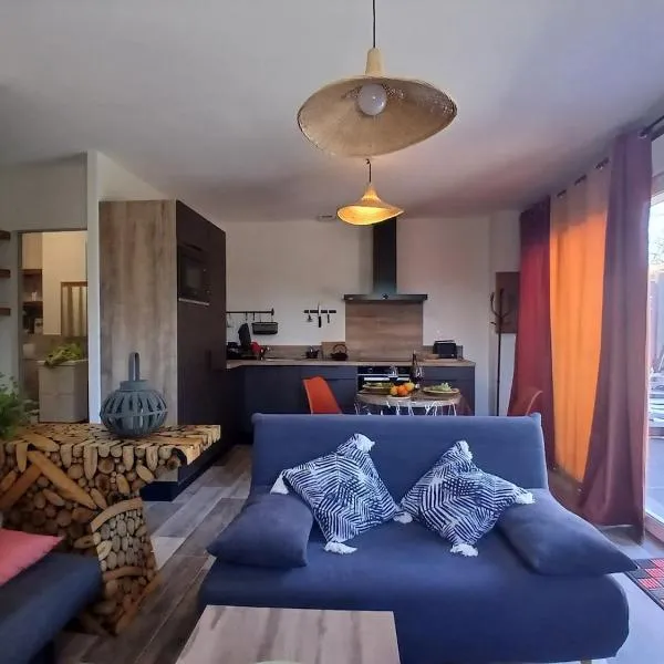 Stud'Elfe, hotel sa Labastide-de-Virac