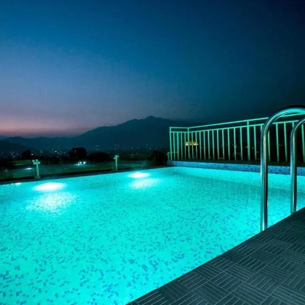 Beautiful Kathmandu Infinity pool Hotel, hótel í Kathmandu