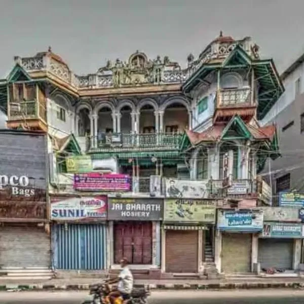 Umbrella Comfy Stays-Subbu, hotel i Madurai