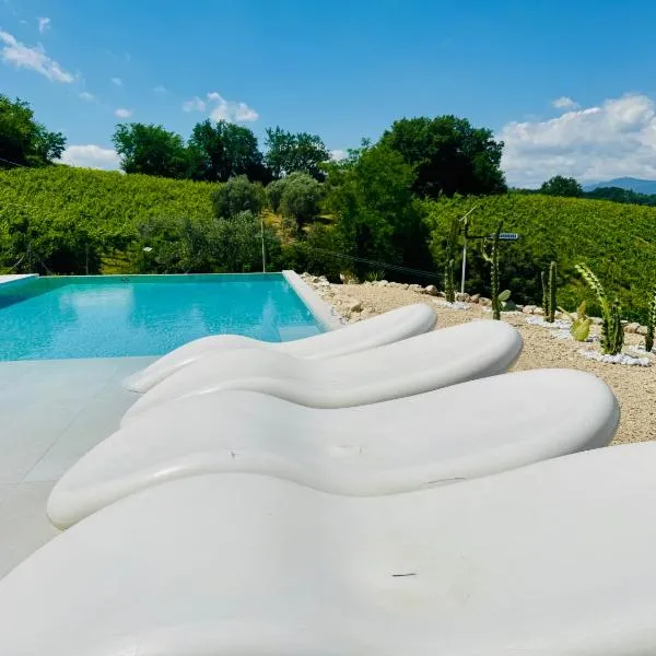 La Cascina Scalera per il tuo relax con piscina sauna ed Idromassaggio, hotel in Castel Campagnano