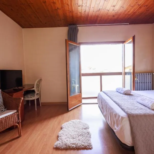 벨베르 데 세르다니아에 위치한 호텔 Hotel Bon Repos