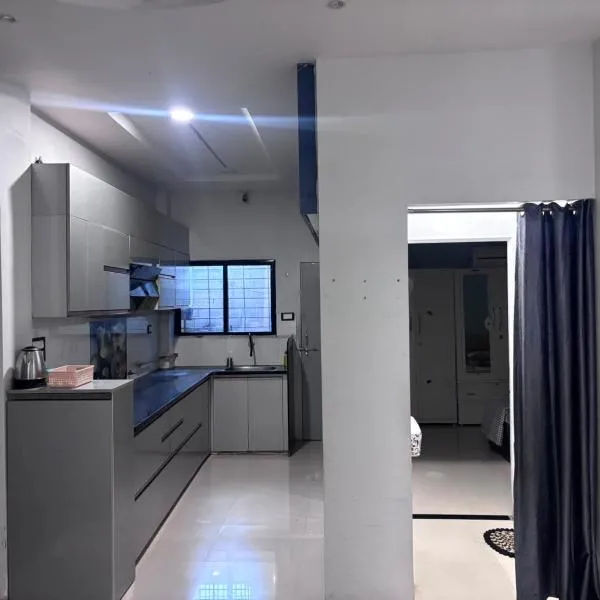 indifeed stays ,ground flor 1bhk apartment best locality in indore, готель у місті Індаур