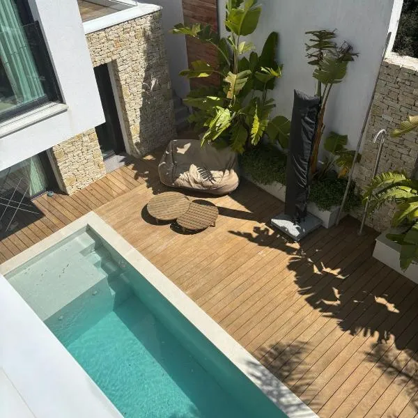 Carry Luxury Retreat Sea & Port View Room, hôtel à Carry-le-Rouet