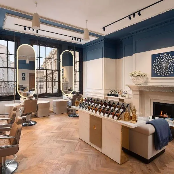 Raffles London at The OWO, khách sạn ở London