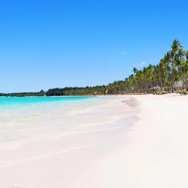 Caribbean VILLAS & APARTMENTS playa LOS CORALES - wifi, bbq-grill, beach club, хотел в Пунта Кана