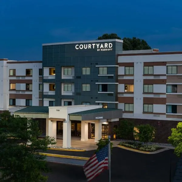 Courtyard Largo Medical Center Drive, хотел в Ларго