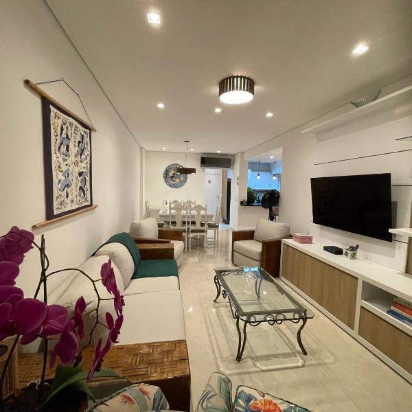 Guarujá Pitangueiras Frente Mar com 3 Suítes Ar-Condicionado Serviço de Praia Garagem Portaria 24h WiFi 5G Netflix Cozinha Completa Localização Privilegiada Perto de Tudo