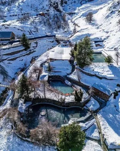 DEPTO PREMIUM Y EXCLUSIV0 en nevados de Chillan, a pasos del centro de ski y piscinas de aguas termales, vista a la montaña y mucho mas, hotel en Nevados de Chillán