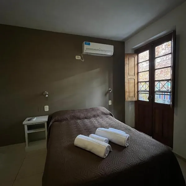 Casa UNO، فندق في سان رافاييل