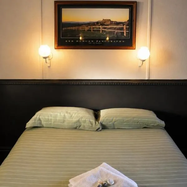 Warrack Motel, готель