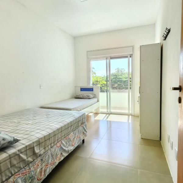 Casa Sunny A da Praia Daniela cerca de 60m à praia - Foto 2