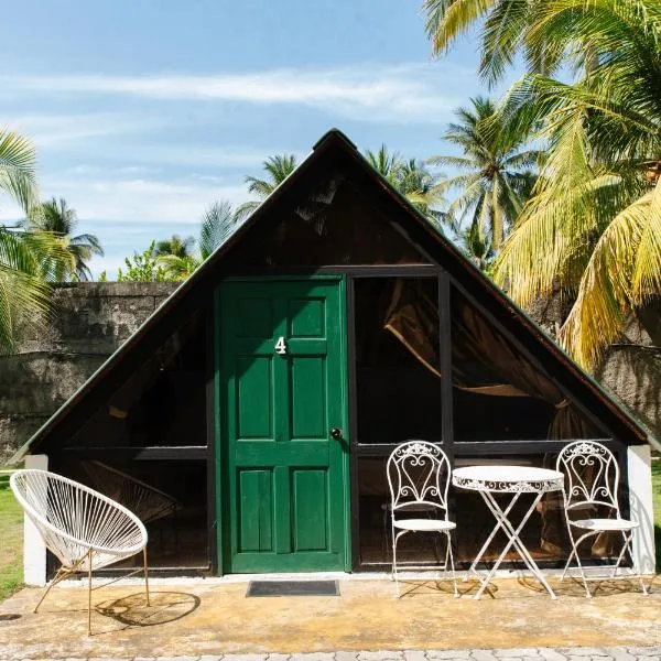 Los Olivos La Playa Hotel y Restaurante, готель у місті Escuintla
