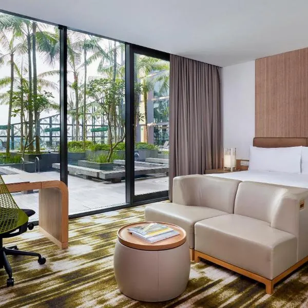 Crowne Plaza Changi Airport - photo 2