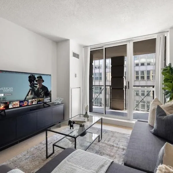 Trendy 1-BR Urban Hideaway Steps to Entertainment, hotel a Toronto
