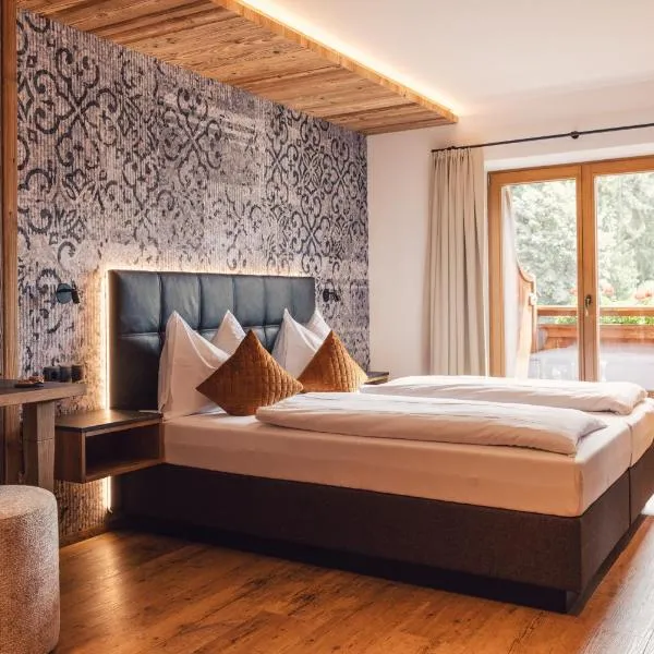 Hotel Märzenklamm Stumm im Zillertal, מלון בשטום