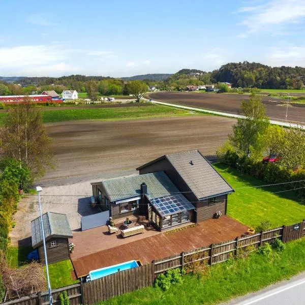 Kristiansand में, होटल Beach cottage in Søgne