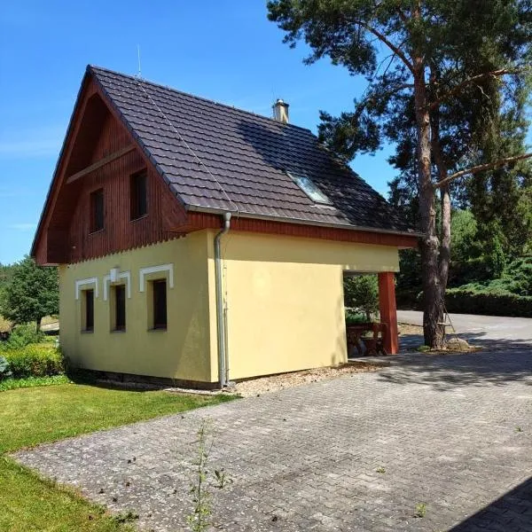 Resort Koloděje-žlutý dům、チェスケー・ブジェヨヴィツェのホテル