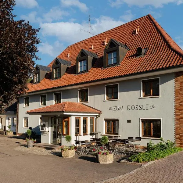 Hotel Gasthof zum Rössle, hotelli kohteessa Altenstadt