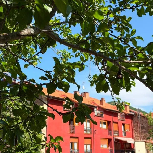 Espinama में, होटल Apartamentos Remoña