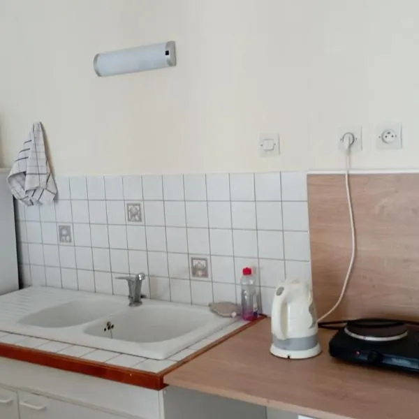 Le Platane: Brioux-sur-Boutonne şehrinde bir otel