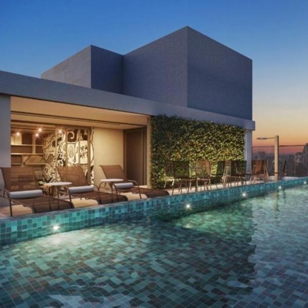 Studio Barra no 15 Andar com piscina panorâmica a 550m da Praia