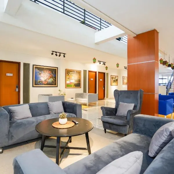 Sans Hotel Prime Cailendra Yogyakarta by RedDoorz, khách sạn ở Yogyakarta