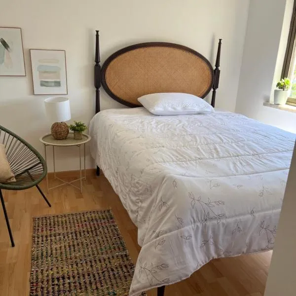 Mar de rosas, hotel sa Carcavelos