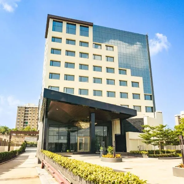 Pride Plaza Indore, hotell i Indore