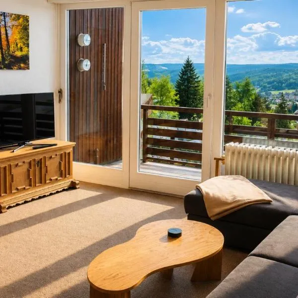 FreiRaum Panorama-Appartement mit Pool & Sauna, hotel din Schonach