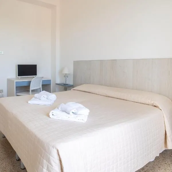 Hotiday Castelsardo Spiaggia, hotel in Castelsardo