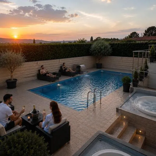 Prezident Hotel Novi Sad - Outdoor Pool & Spa: Novi Sad şehrinde bir otel