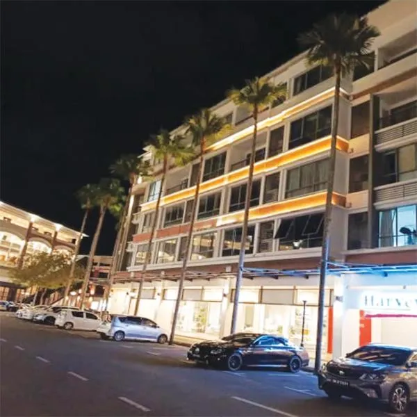 Wonderful Times Square Miri Resort 7 Pax Max 2BR 1BA、ミリのホテル