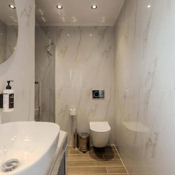 Viesnīca Orizon Apartments pilsētā Limenasa