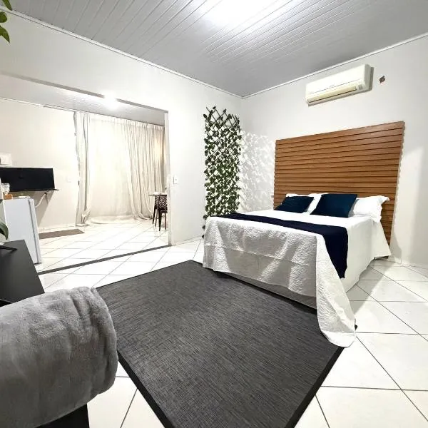 Suíte premium Ar , WI-FI e TV SMART, hotel in Rondonópolis