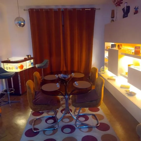 Location vintage en Dordogne، فندق في Lisle