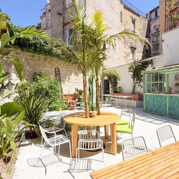 OSA - Stella - Garden Hostel with bar, hotel a Napoli