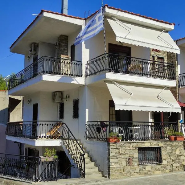 Anna's GuestHouse, hotel in Neos Marmaras