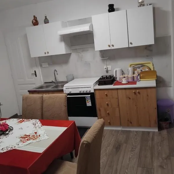 Nensi 2, hotel v destinaci Kraljevica