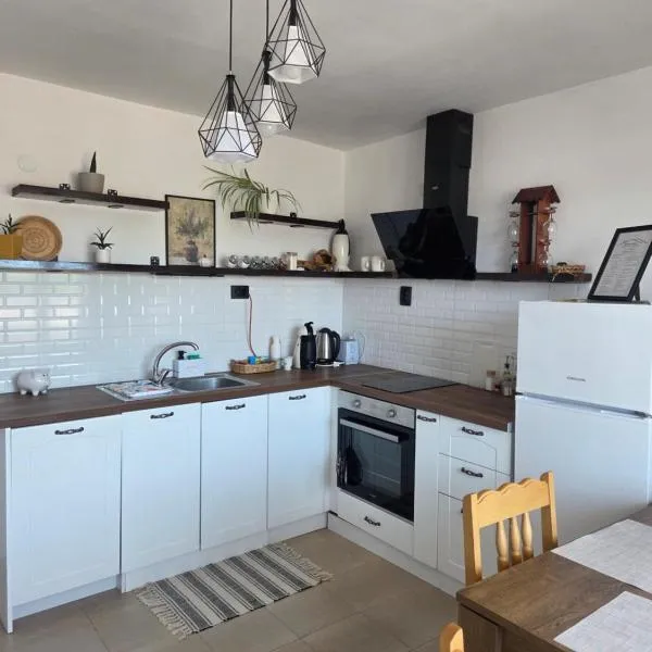 White House Apartments - Boho, hotel a Haskovo